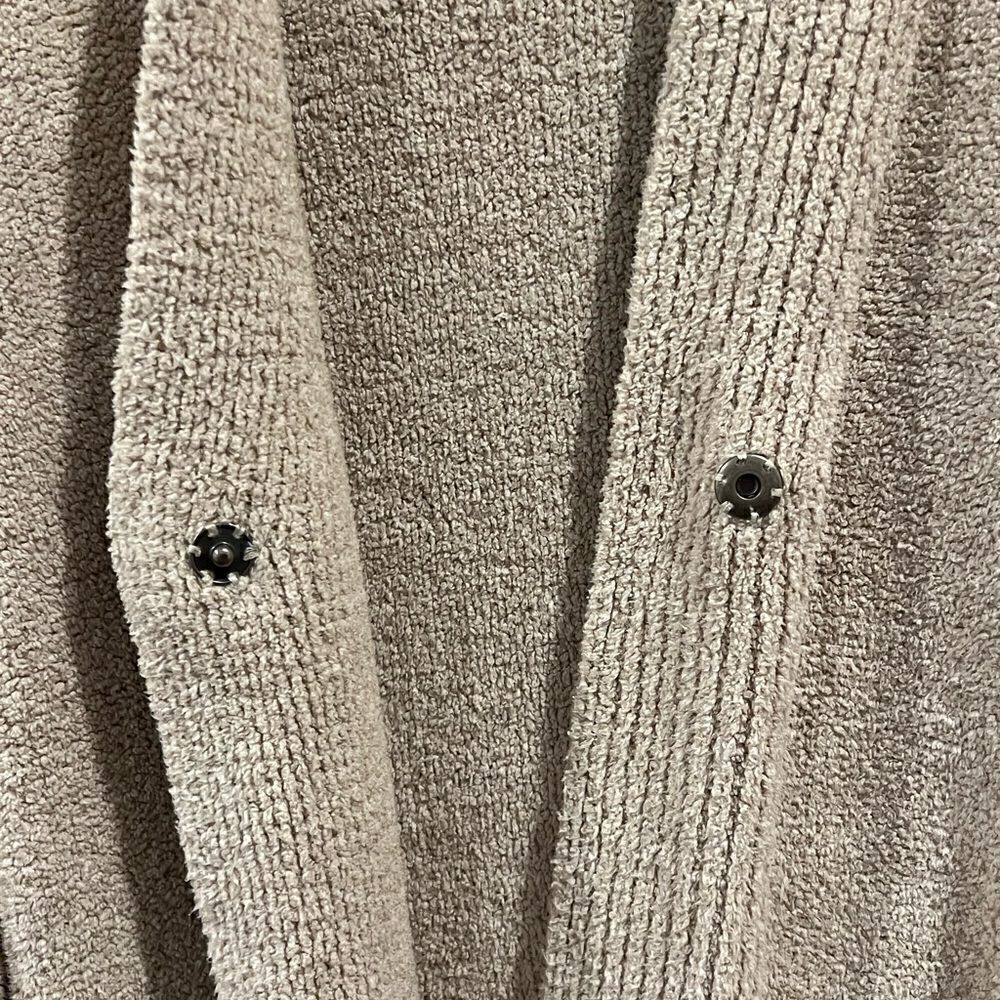 Cambridge Tan dry goods plush snap closure cardigan size Small - Picture 5 of 8